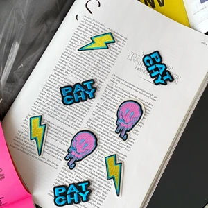 Patches⚡️ - Hej, nu börjar försäljningen av våra patches här på Plick. Med våra patches kan du lätt fräscha upp gamla plagg och accessoarer, samt göra saker mer personliga. Våra patches finns i tre olika modeller som vi själva har designat. Hoppas ni är intresserade😊⚡️