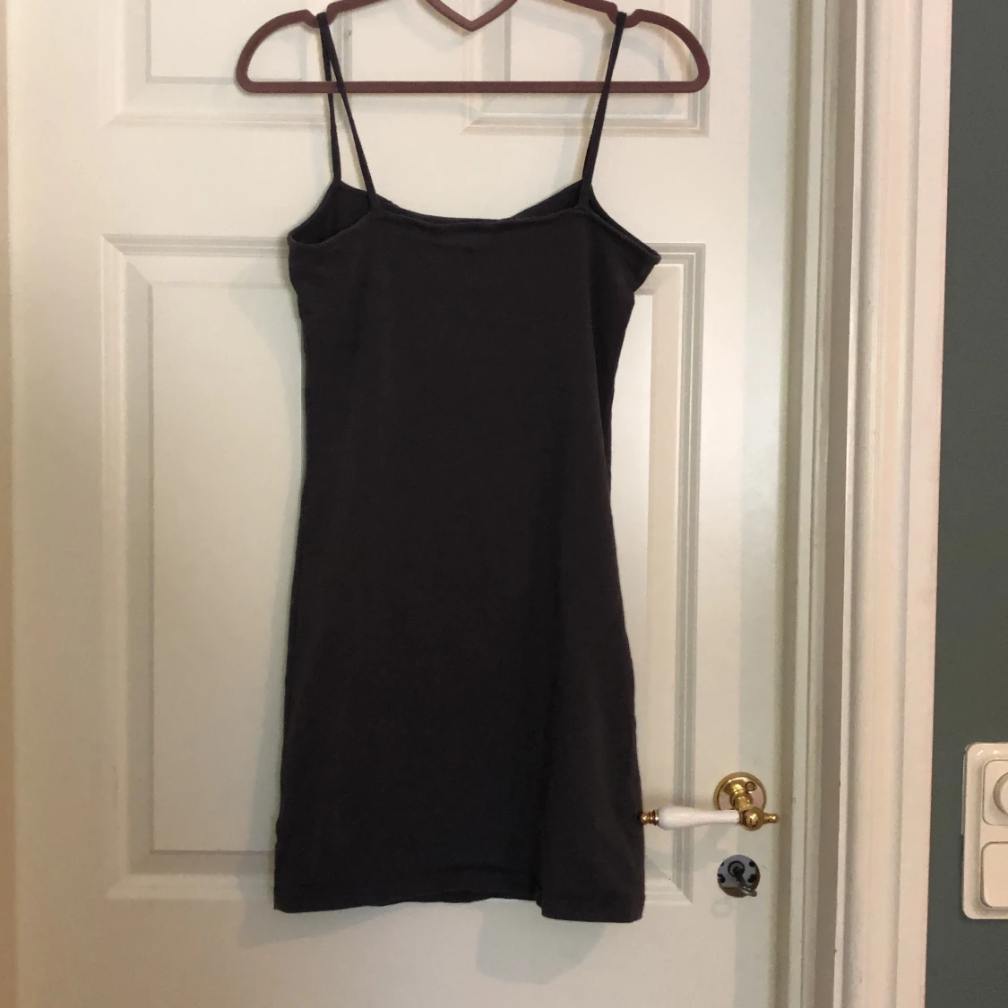 Mörkgrå tight klänning  - 90