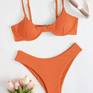 Orange bikini - Jättefin bikini från shein! Inte använd och i nyskick