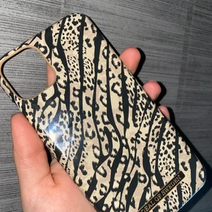 Ideal Of Sweden Skal iPhone 11 PRO MAX - Et fint leopardskal ifrån IDeal of Sweden. Fint skick! Köpt för 300kr, säljer för 160kr + frakt 🐆 💕 