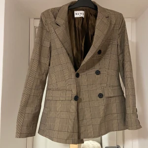Kavaj - Snygg blazer/kavaj från nakd!! 