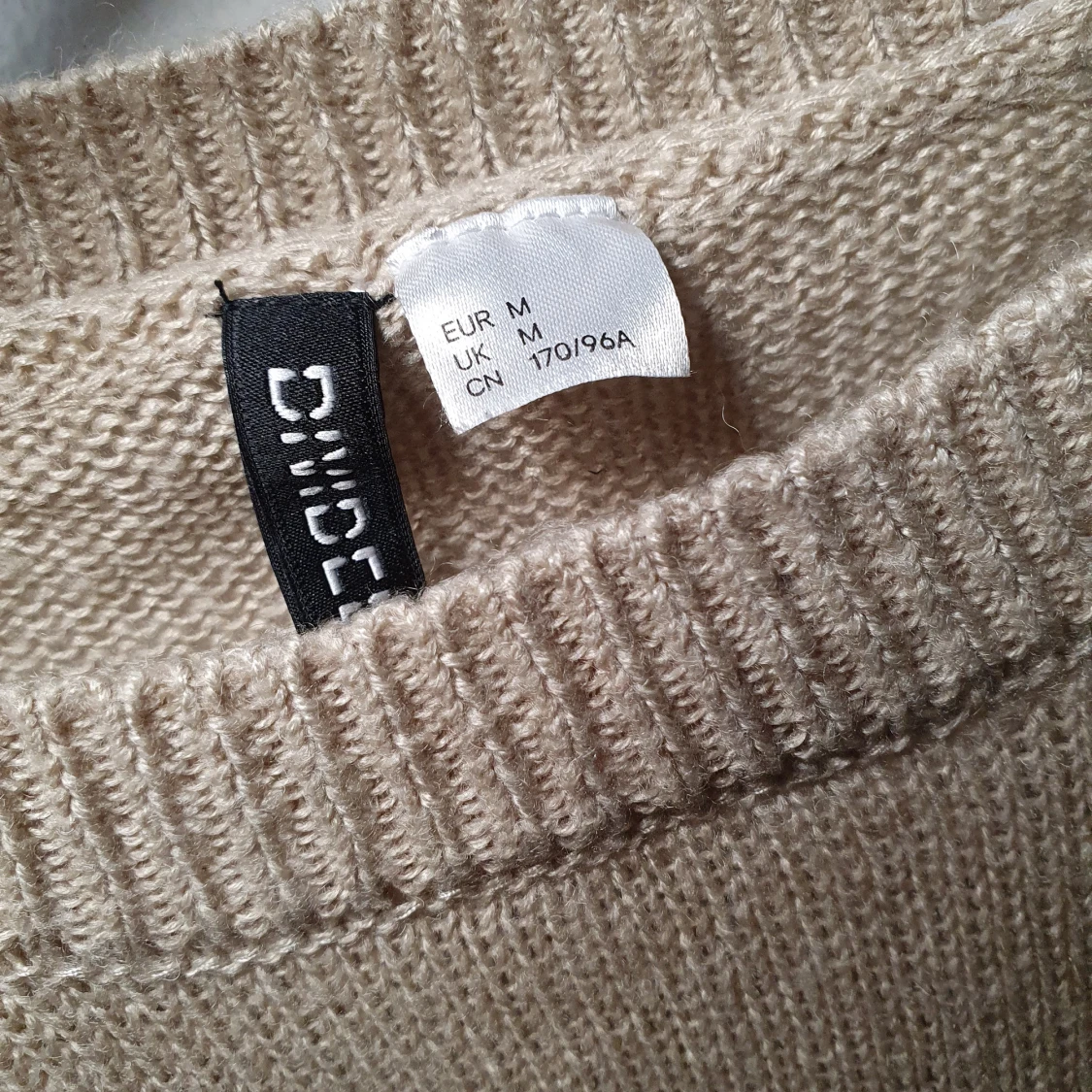 Beige stickad topp - 91