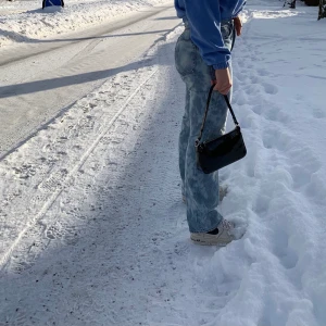 Jeans från weekday  - Ett par skit snygga VOYAGE jeans från weekday i storlek W30 L30. Designade av mig. 