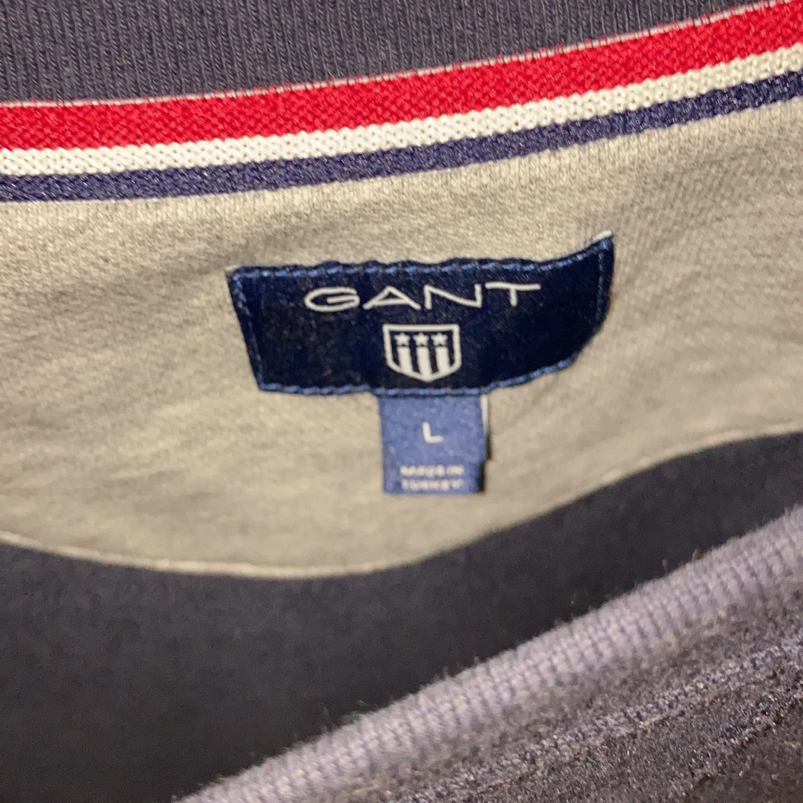 Gant tröja, storlek L men kan även passa M - 90