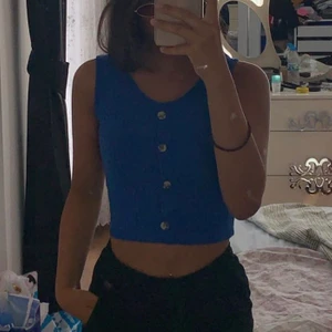 Blå linne - Säljer dehär blåa linnet, jättefin och jätte bekväm 