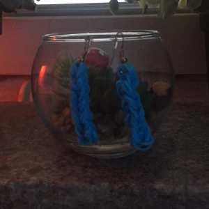 Örhängen - Loom bands öronhängen aldrig använda ❤️