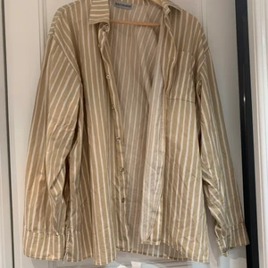 Marimekko skjorta - Fin skjorta från marimekko, bra kvalitet och i gott skick! Passar även L är oversize för mindre storlekar