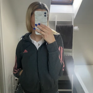 Kofta  - Kofta från adidas i storlek s ❤️ 