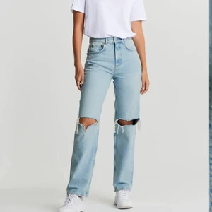 90’s High waist jeans - Säljer ett helt par nya med prislappen kvar! Säljer då dom va för små😊 