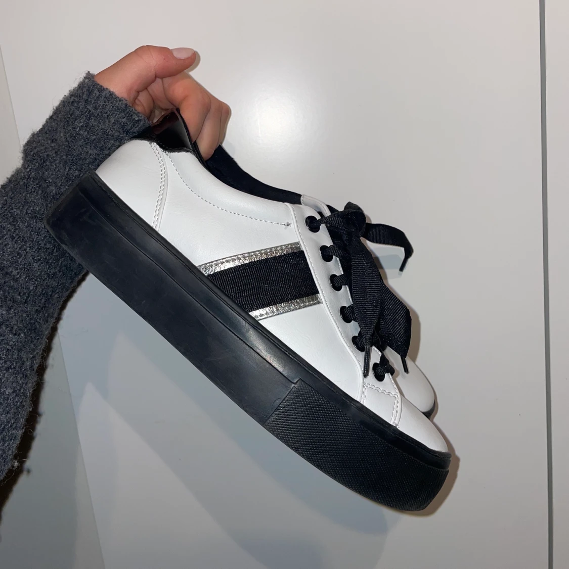 Snygga sneakers  - 90