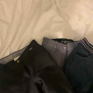 Ridbyxor - 4 par ridbyxor, alla i storlek 36! 70kr för allihop men det går att köpa dem enskilda också❤️❤️ 