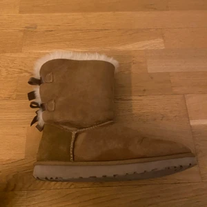 Uggs  - Uggs