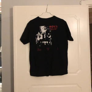 Hov1 Merch - T-shirt från deras turné 2018