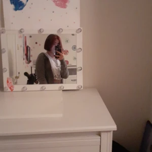 Cubus str xs - Tröja/kofta från cubus storlek xs fast passar s också använd ett fåtal gånger bra kvalitet pris kan diskuteras köparen står för frakten. Köptes för 300 kr för 6 månader sedan