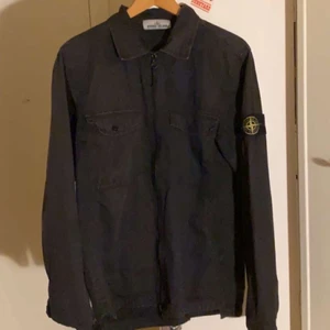 Stone island overshirt  - Storlek m stone island overshirt, CLG kod finns. Kan mötas i Stockholm :)