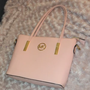 Michael kors väska - Rosa michael kors väska
