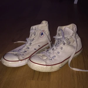 Converse - Äkta  converse storlek 36 lägg bud från 60kr