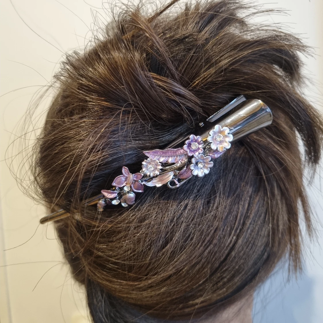 Hårklämma med blomma