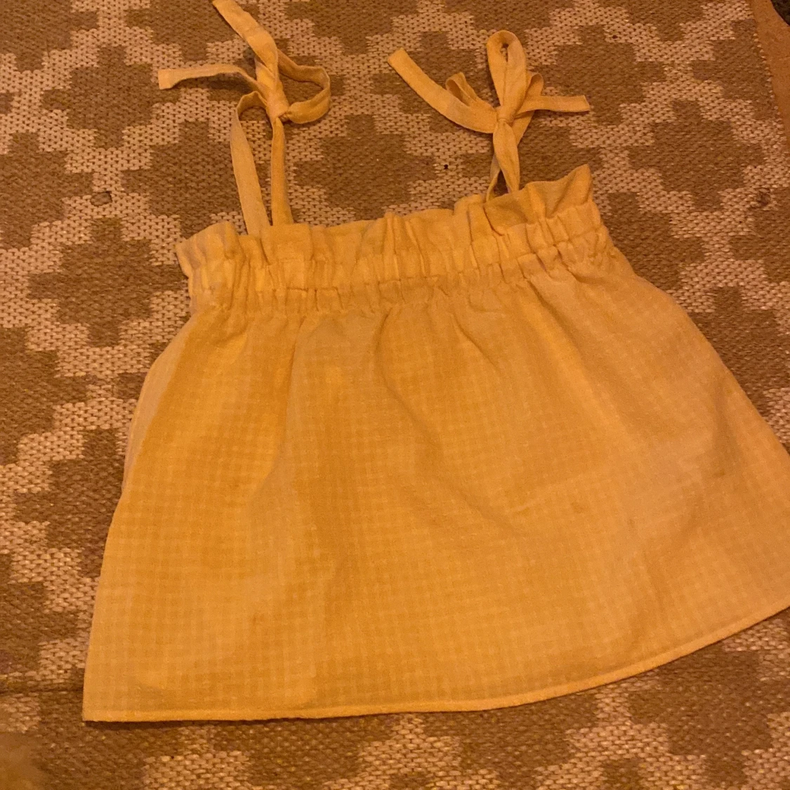 gullig gul topp från hm💗💗🙌  - 90