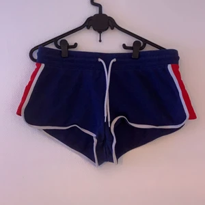 H&M shorts - Aldrig använt då det är fel storlek 