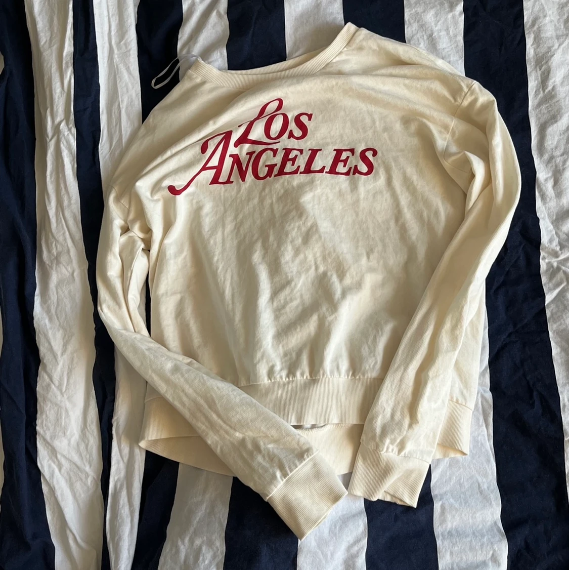 tröja krämvit från hm 