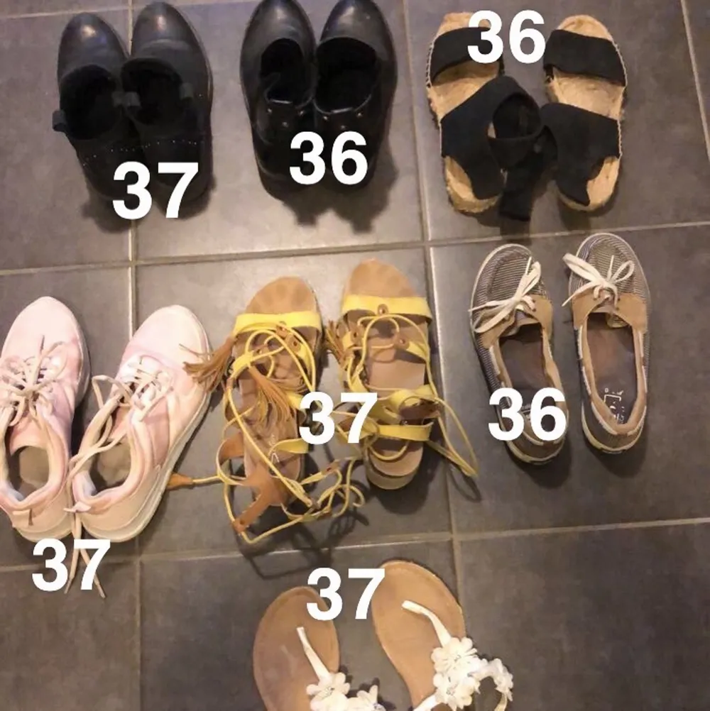 Säljer massor av snygga skor till sommaren då de är för små. De skorna som är gula med hög platå är i läder. Sandalerna kostar 50+ (det varierar lite men kontakta mig för mer info) medans kängorna kostar 50 och 100 kr. De rosa skorna kostar 40 kr💖💖 frakten ingår inte i priset och kan diskuteras. Skor.
