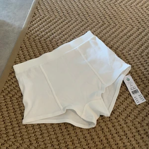 Shorts - Trosor från gina tänkt att ha som shorts, såklart oanvända