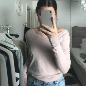 Ljusrosa tröja - Fin lätt ljusrosa tröja, jätte fin nu till våren💗