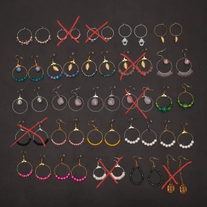 UTFÖRSÄLJNING 10:-/ST - Ta en screenshot och ringa in de du är intresserad av så får du bättre bilder på dem. Frakt från 12:-. Strukna örhängen = sålda. 🌼