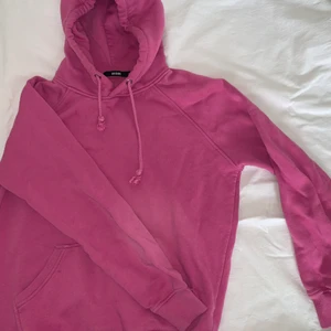 Rosa luvtröja  - Oversize, mörkrosa luvtröja- utan tryck!