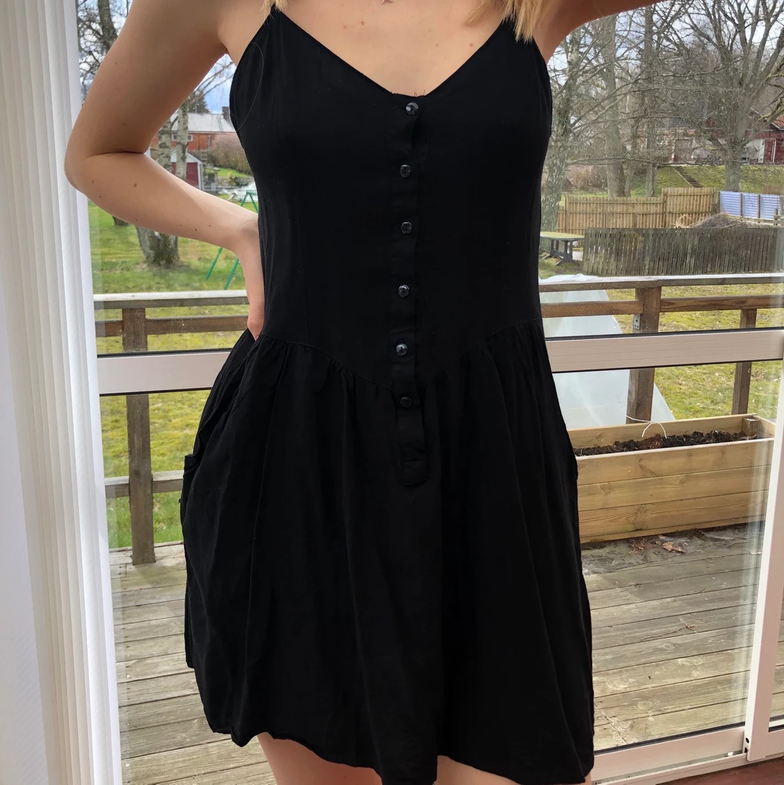 Fin svart klänning från H&M