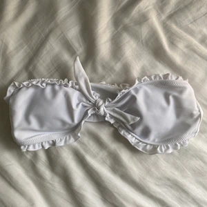Bandeau strl M - Gulligaste bikinitoppen ifrån shein strl M, passar även s, frakt 24kr❣️