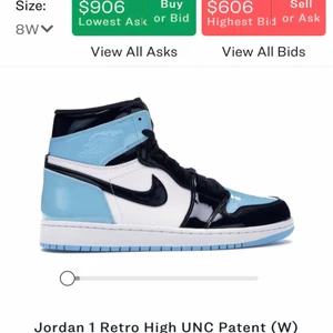 Jordan 1s UNC patent Blue chill INGA BYTEN - VÄLDIGT MÅNGA INTRESSERADE 🌟🌟 Jordan 1 UNC patent Blue chill,   Köpta för ca 7000kr på StockX. (Finns bild på kvitto) Låda finns INTEkvar, köp direkt för 3300kr.  (finns  tecken på användning så som smutsig sula) Finns fler bilder om man vill ha. INGA BYTEN