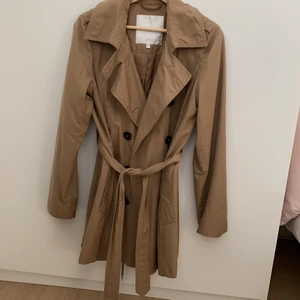 Trenchcoat  - Snygg trenchcoat från InWear som tyvärr inte kommer till användning längre! 