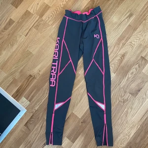 Kari Traa träningstights  - Säljer Kari Traa träningstights, använd nån gång