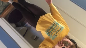 Perfekt sweatshirt  - Det är en riktigt nice passform på sen men jag hatar USA så jag pallar inte att det står Arizona. Annars är den typ perf