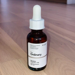 Exfoliering - Oöppnad, exfolierande hudvårdsprodukt från The Ordinary, produktnamn ”mandelic acid 10% + HA”. 30 ml. För mer information eller frågor, kontakta mig. Köparen står för frakten 💛