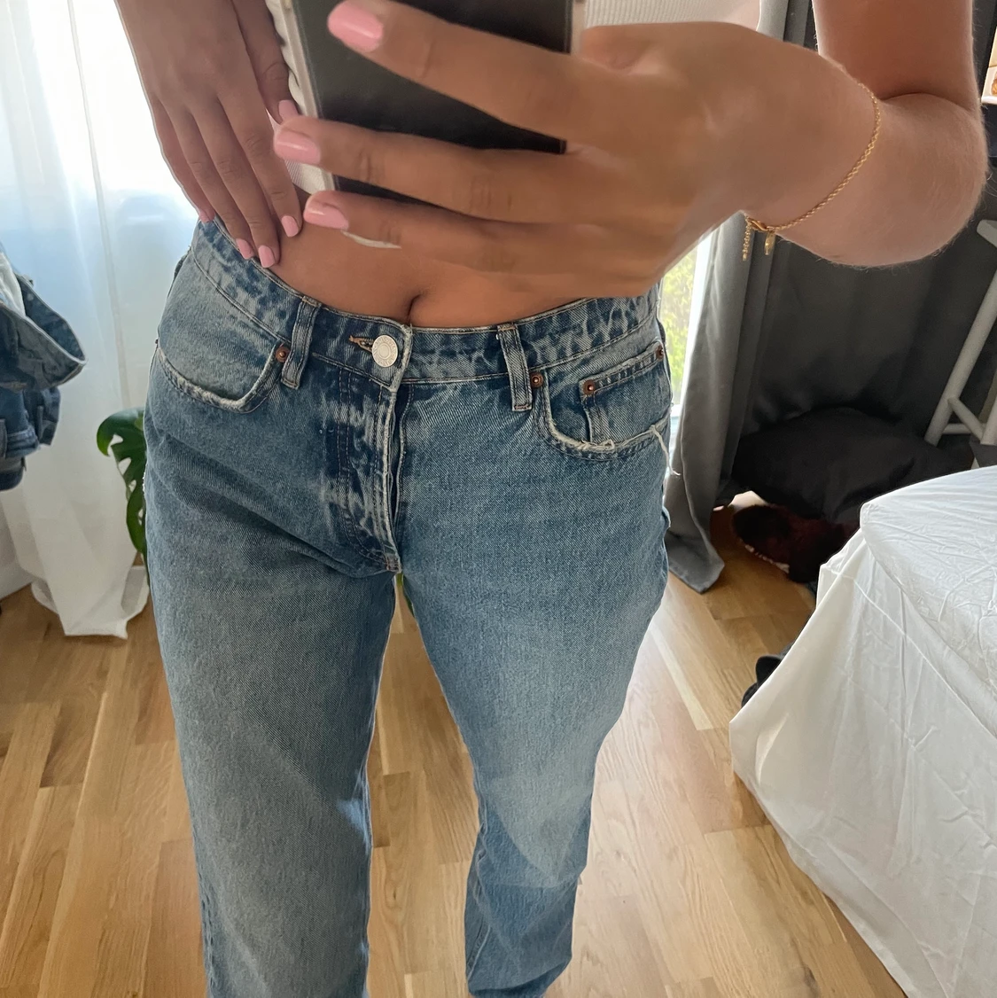 Mid rise jeans från zara  - 91