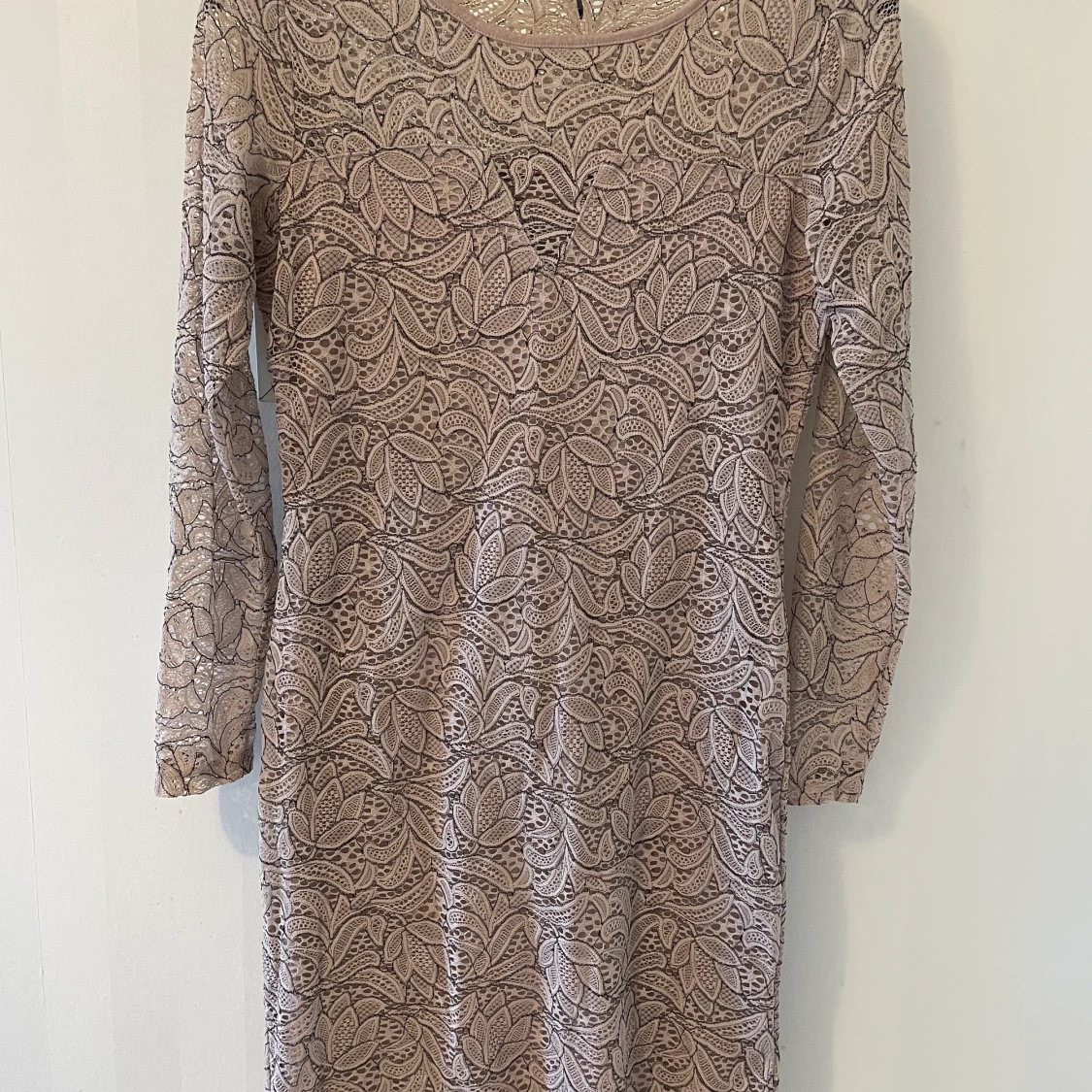 Klänning i storlek S - 90