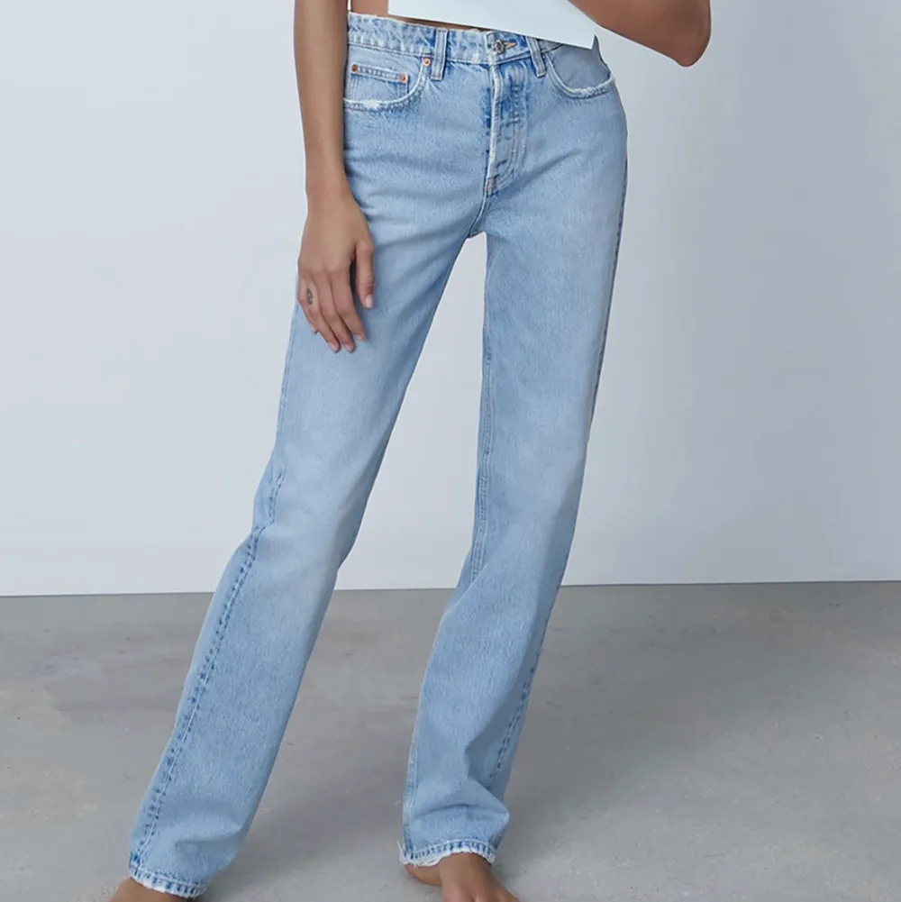 Så snygga slutsålda jeans från Zara!. Jeans & Byxor.