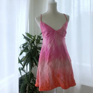 ombre klänning - En superfin ombre klänning från Zara i M som jag dock sytt så att det är mer en S