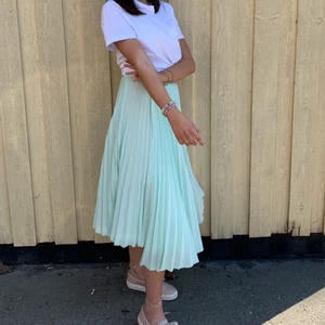 Other stories kjol - Superfin kjol från other stories, endast använd en gång💘 nypris ca 800kr