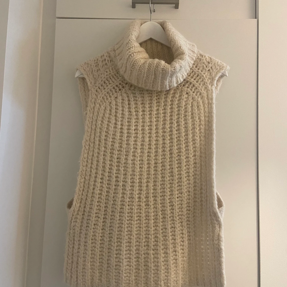 Stickad väst  - 90