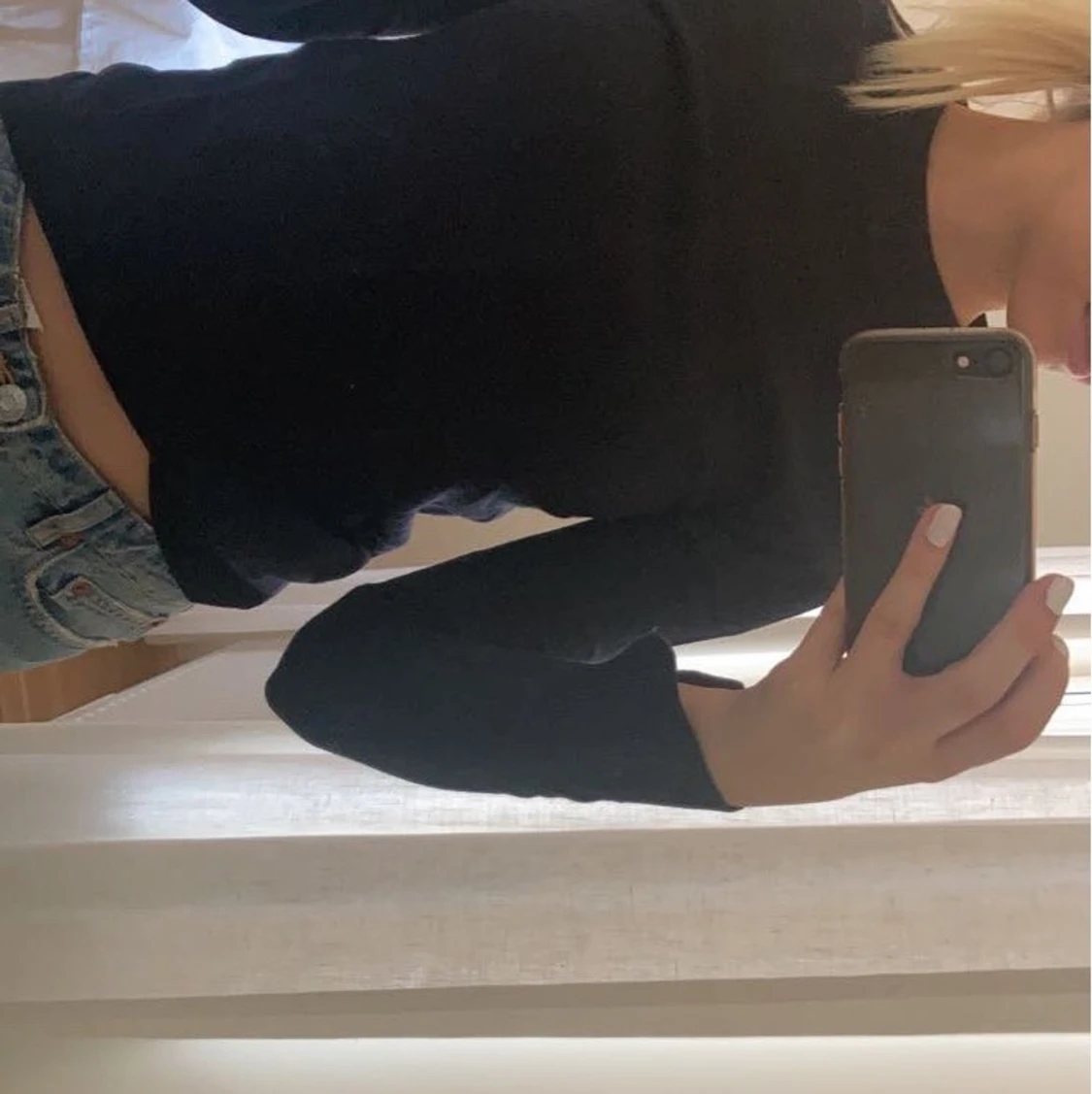 100% Merinoulls tröja i marinnblå.