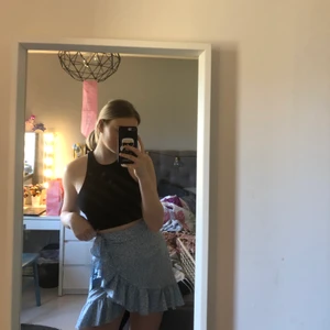 Kjol  - Skriv för mer info och fler bilder. Priset kan diskuteras 