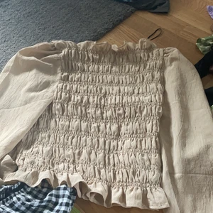 Superfin topp - Säljer denna gulliga topp från HM