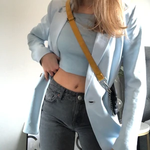 Blazer H&M - Så så fin ljusblå blazer från H&M💙💙 Nästan aldrig använd! 