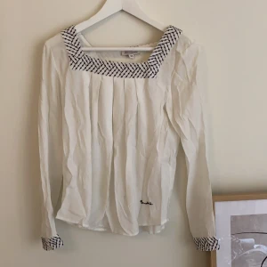 Blus bondelid  - Inte mycket använd, bra skick 💫