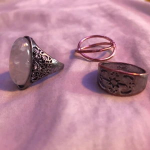 Ringar  - 45kr för 1 ring och 100 kr för alla 3.