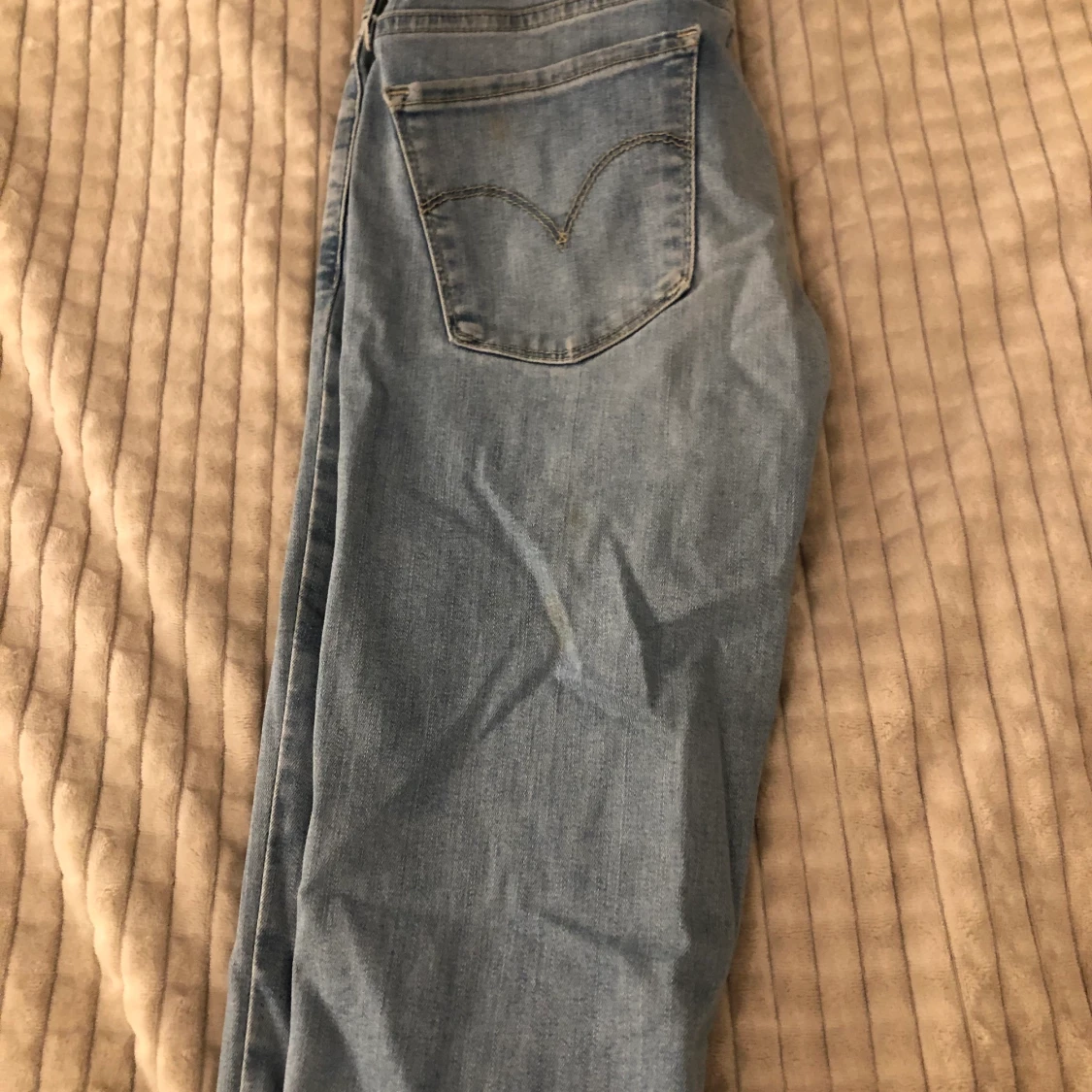 Levis byxer har använt dom minst 1 gång - 90